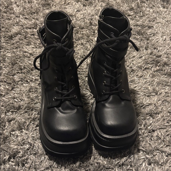 Demonia Black Vegan Leather Ankle Platform Boots 8 - Picture 3 of 9